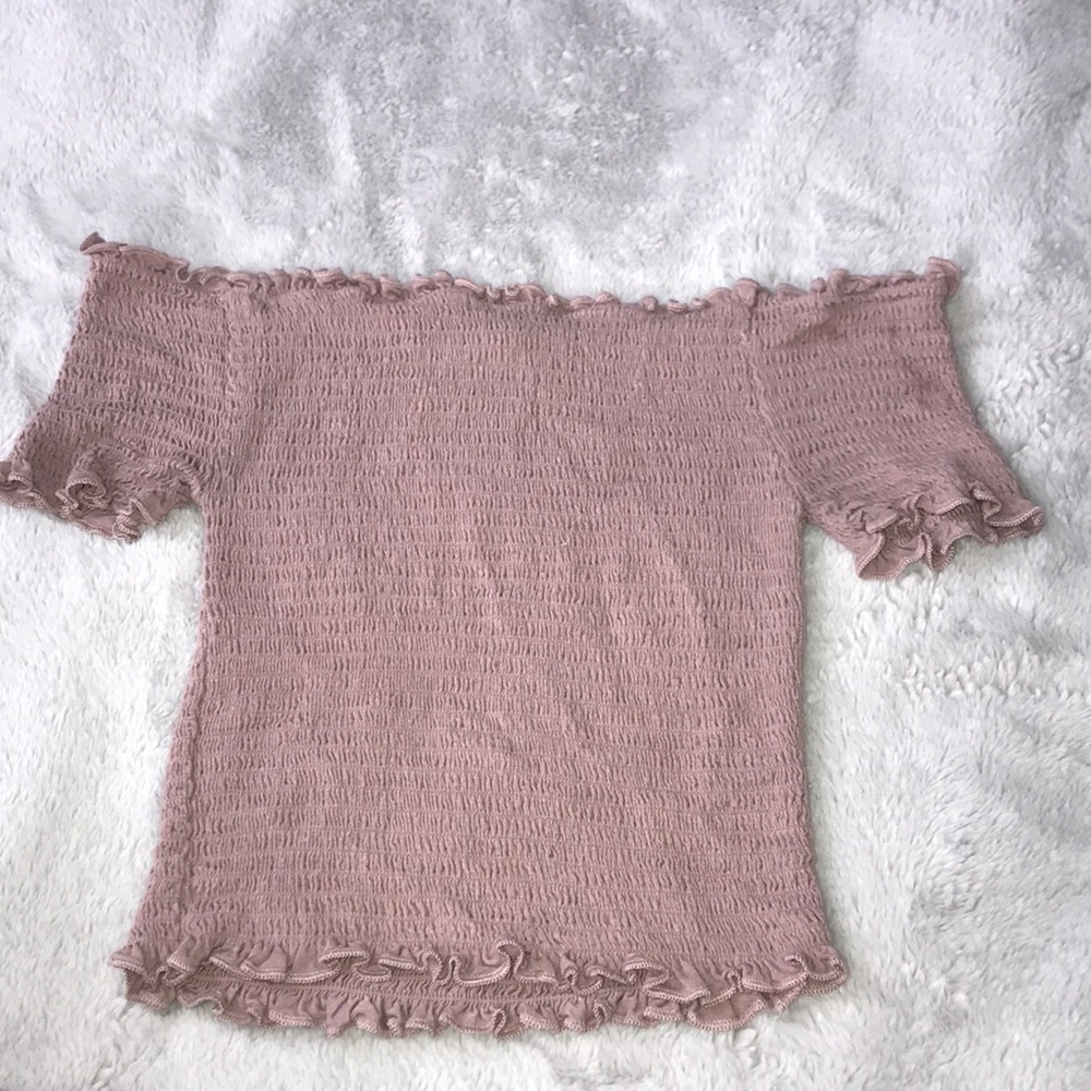 off the shoulder raffle pink shirt